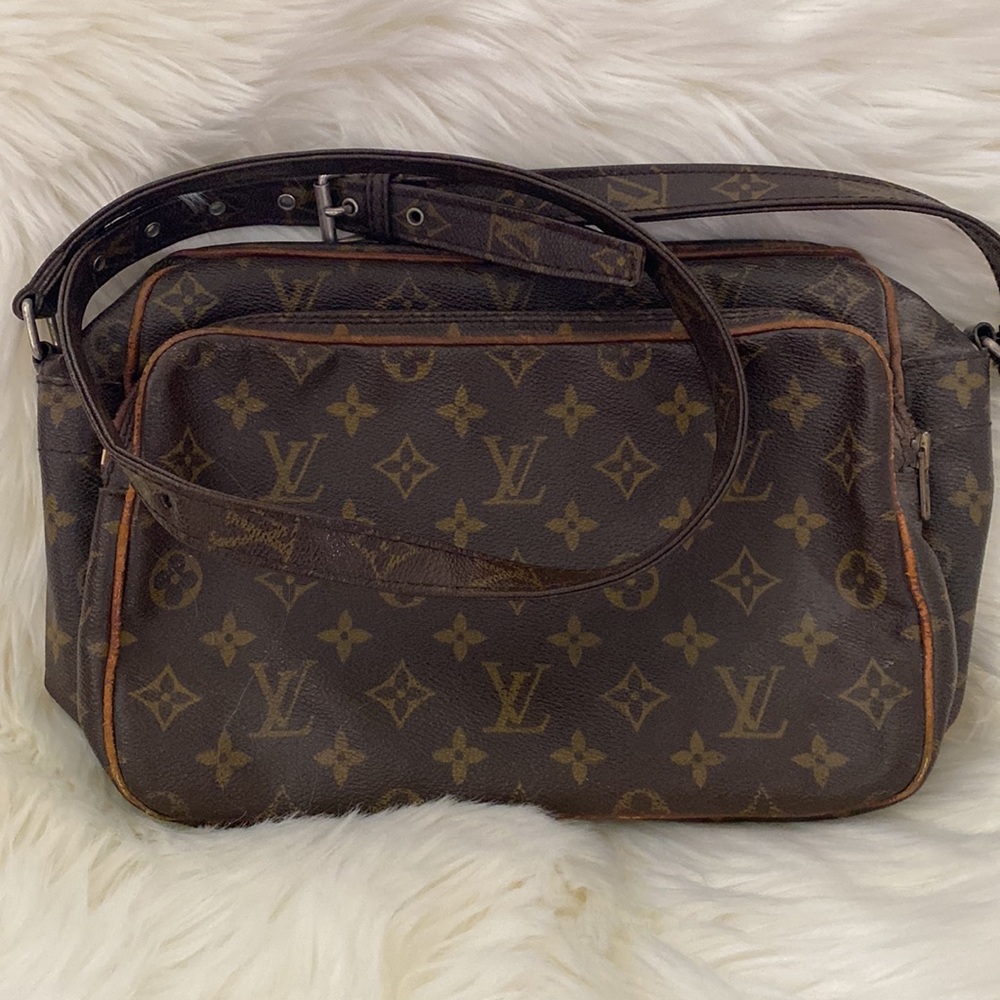 Louie Vuitton Satchel Bag Over The Shoulder. LV Beautiful Vintage Bag - Picture 2 of 11